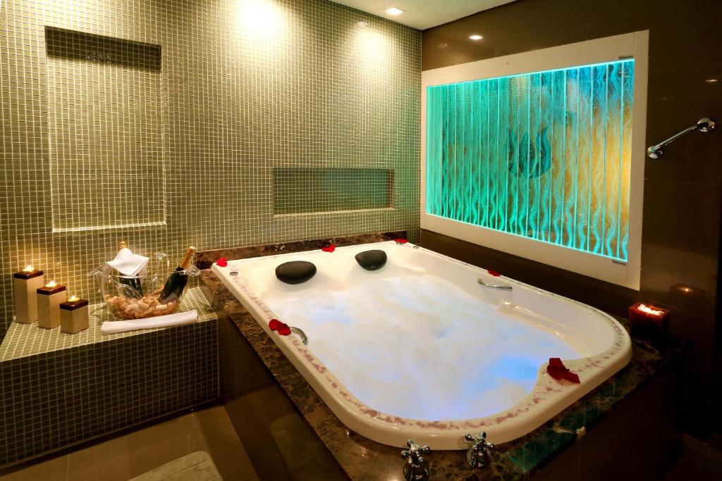 Sky Hotel & Spa